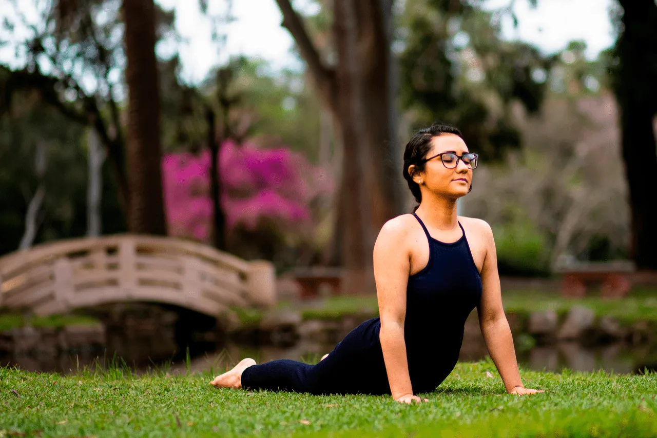 Yoga para Alongamento: como melhorar a flexibilidade mesmo sendo iniciante — Arte em Movimento Yoga